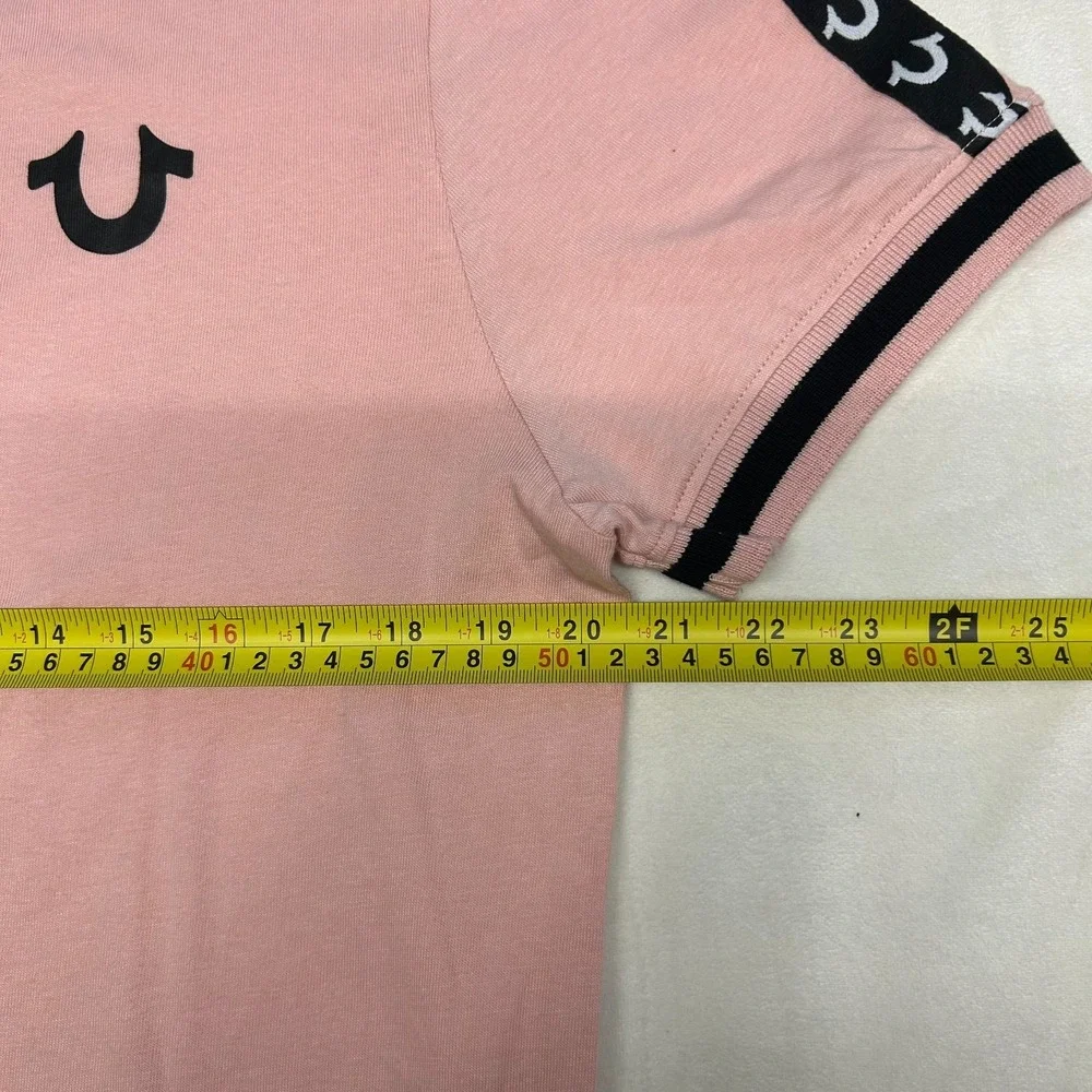 NWT True Religion Polo Shirt Mens Small Pink Logo Trim Relaxed Fit Cotton Tee